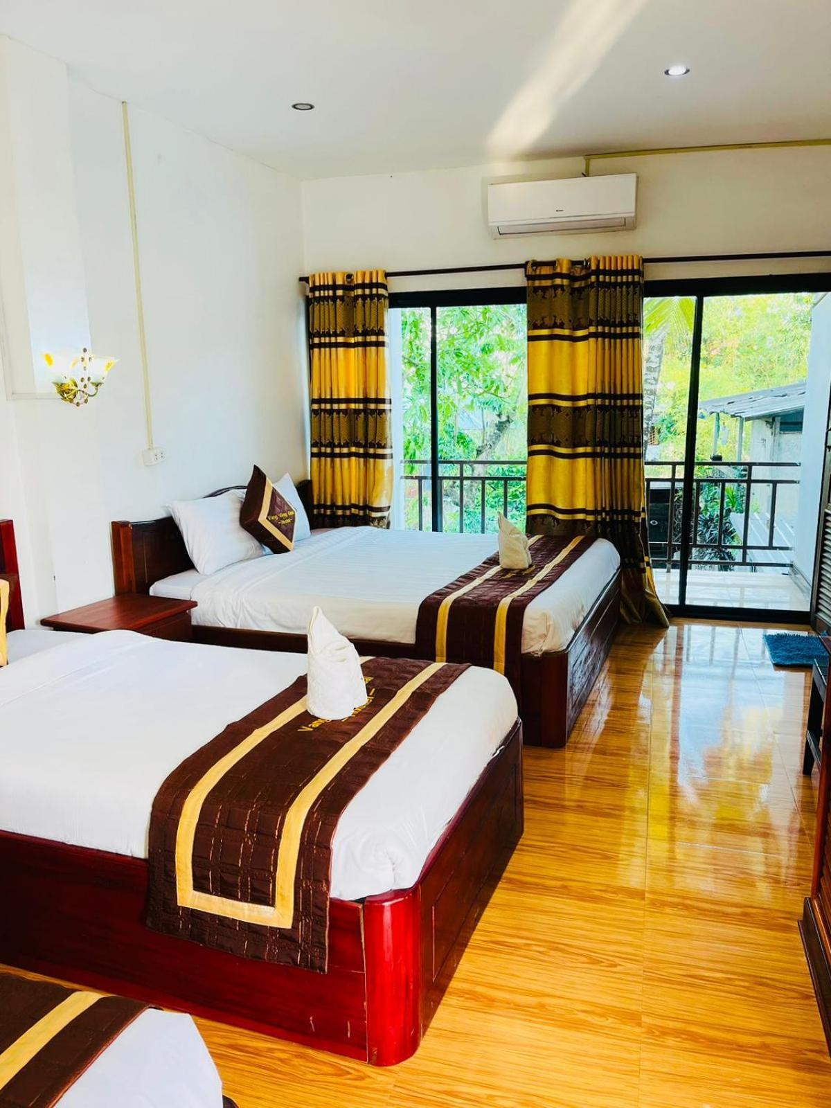 Alisona Hostel Vang Vieng Bagian luar foto