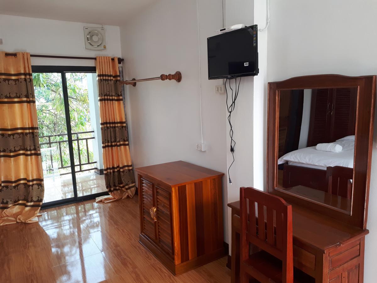 Alisona Hostel Vang Vieng Bagian luar foto