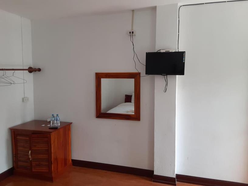 Alisona Hostel Vang Vieng Bagian luar foto